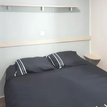 Сasa de vacaciones With Shared Pool In + 30 M² + Pool. Pataias