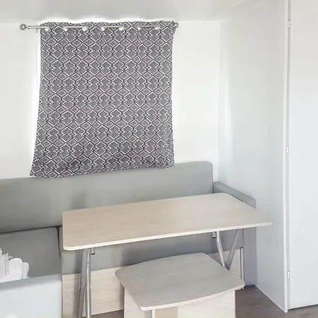 With Shared Pool In + 30 M² + Pool. Vakantiehuis Pataias