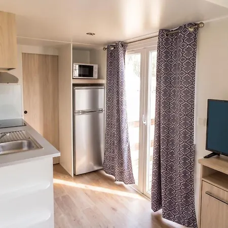 With Shared Pool In + 30 M² + Pool. Tatil Evi Pataias