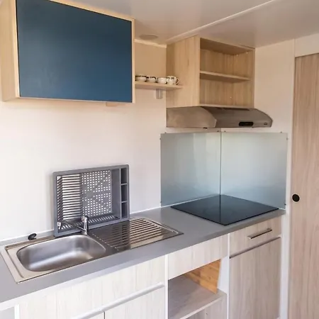 With Shared Pool In + 30 M² + Pool. *