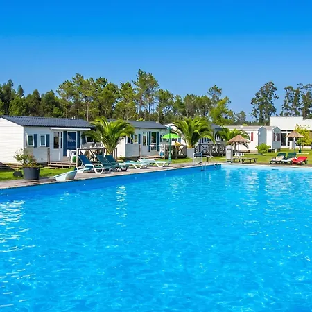 Tatil Evi With Shared Pool In + 30 M² + Pool.