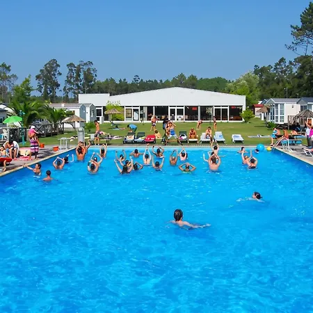 With Shared Pool In + 30 M² + Pool. Tatil Evi *