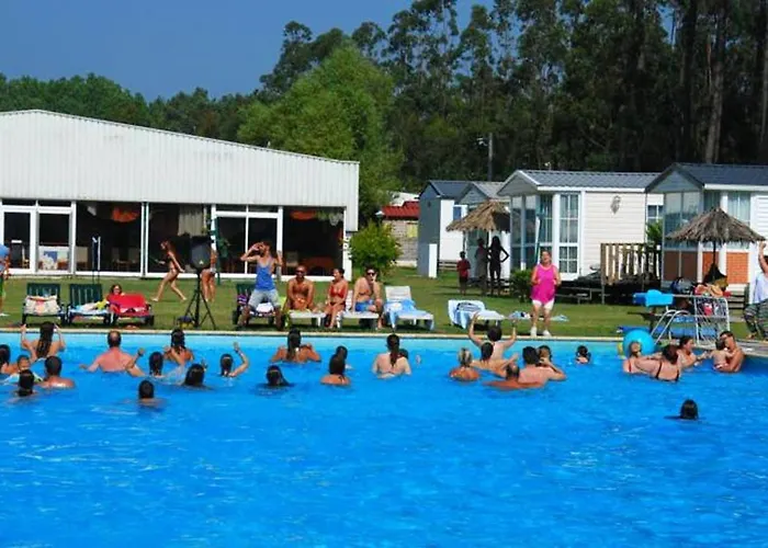 With Shared Pool In + 30 M² + Pool. Casa vacanze Pataias