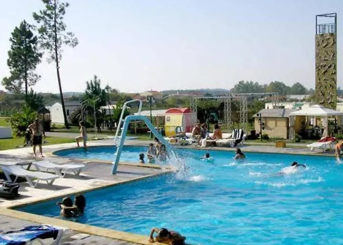 With Shared Pool In + 30 M² + Pool. Casa vacanze *