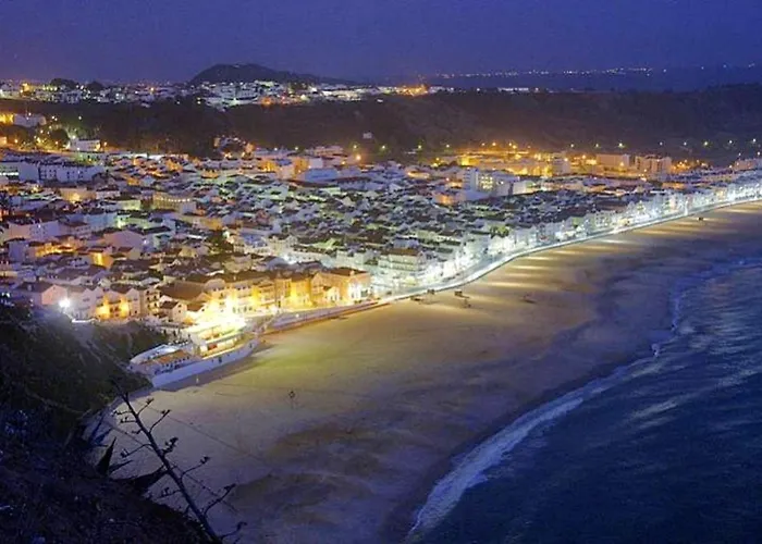 With Shared Pool In + 30 M² + Pool. Casa vacanze Pataias