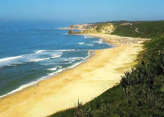 With Shared Pool In + 30 M² + Pool. Casa vacanze Pataias