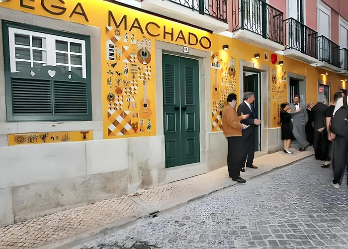 With Shared Pool In + 30 M² + Pool. Casa vacanze *