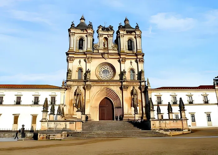 Casa vacanze With Shared Pool In + 30 M² + Pool. Pataias